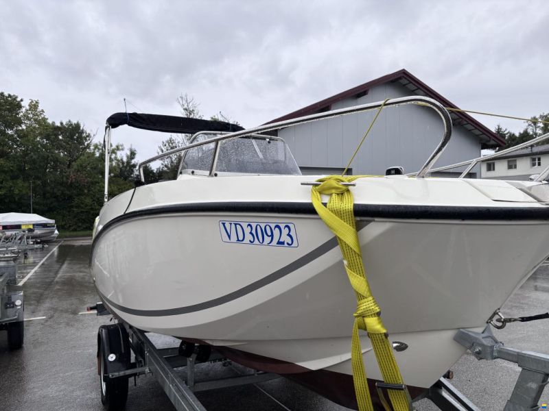 Quicksilver Activ 555 open