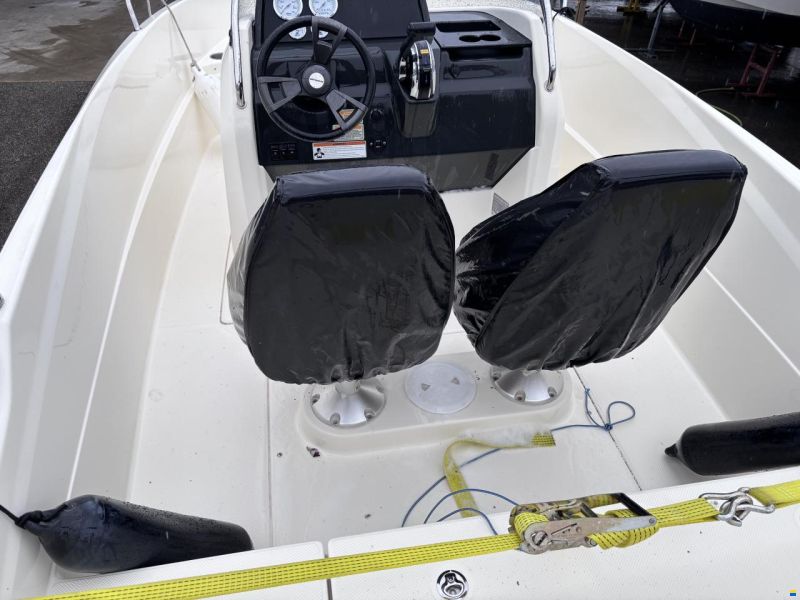 Quicksilver Activ 555 open