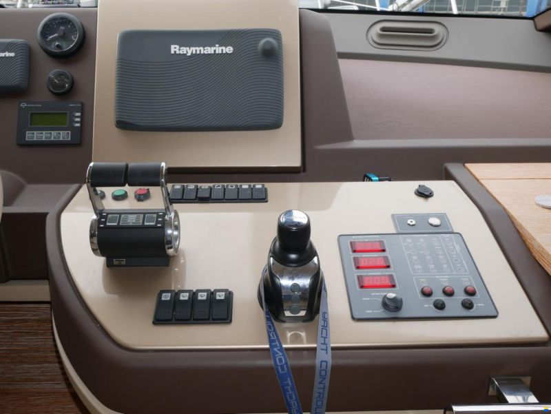 Azimut 60