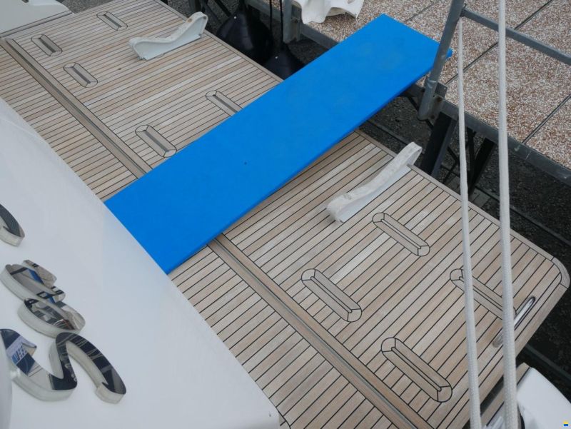 Azimut 60