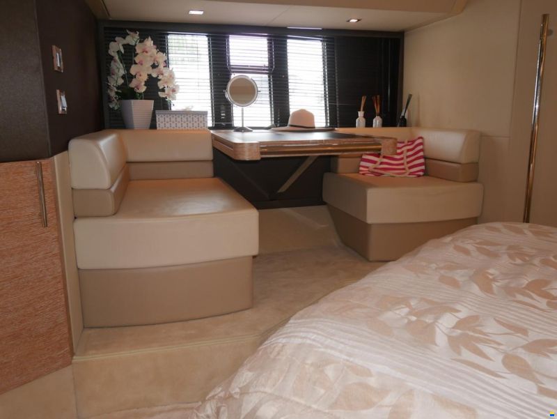 Azimut 60