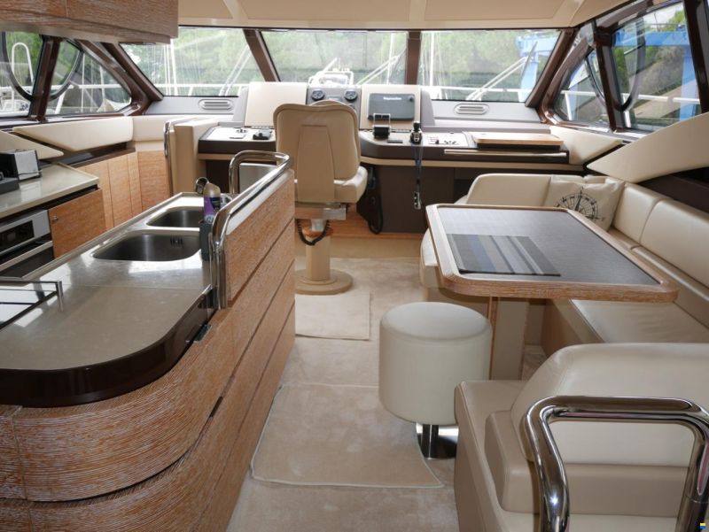 Azimut 60
