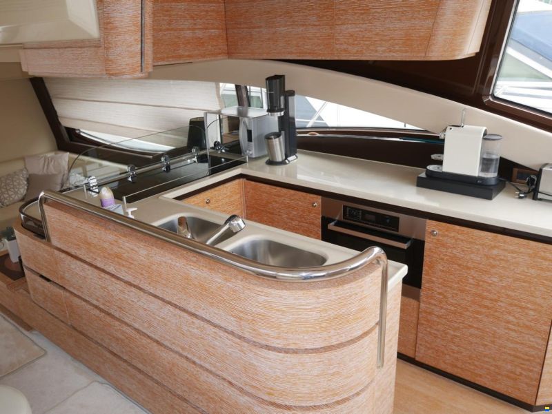Azimut 60