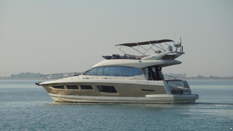 Prestige Flybridge 500