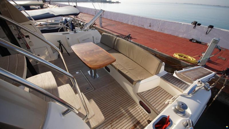 Prestige Flybridge 500