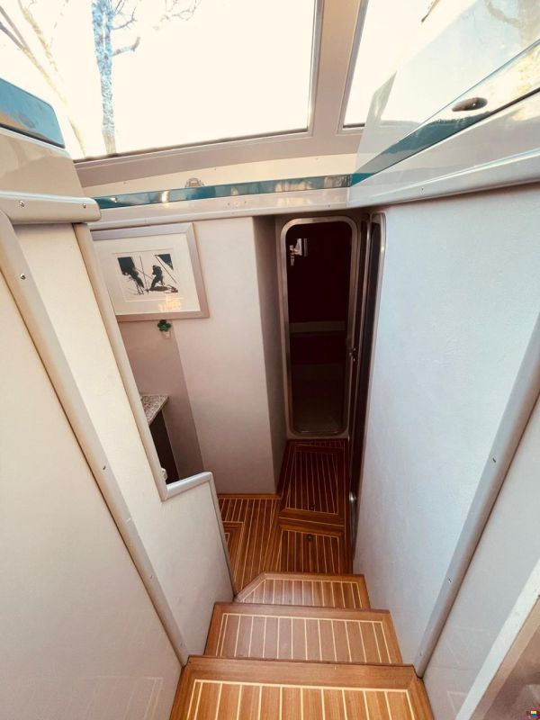 Ferretti 36