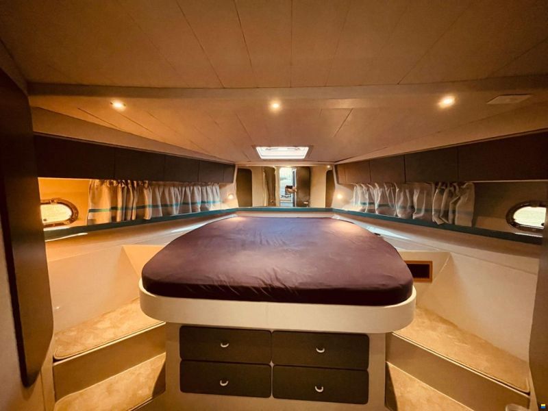 Ferretti 36