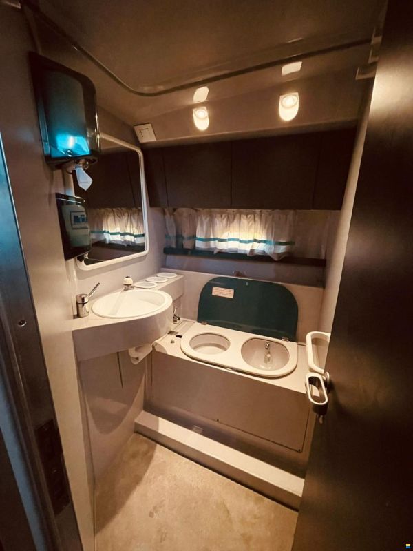 Ferretti 36