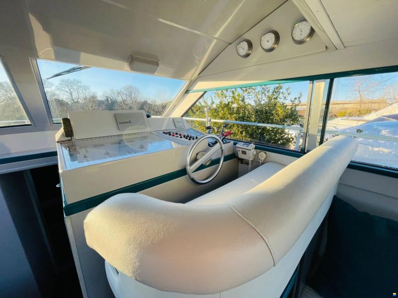 Ferretti 36