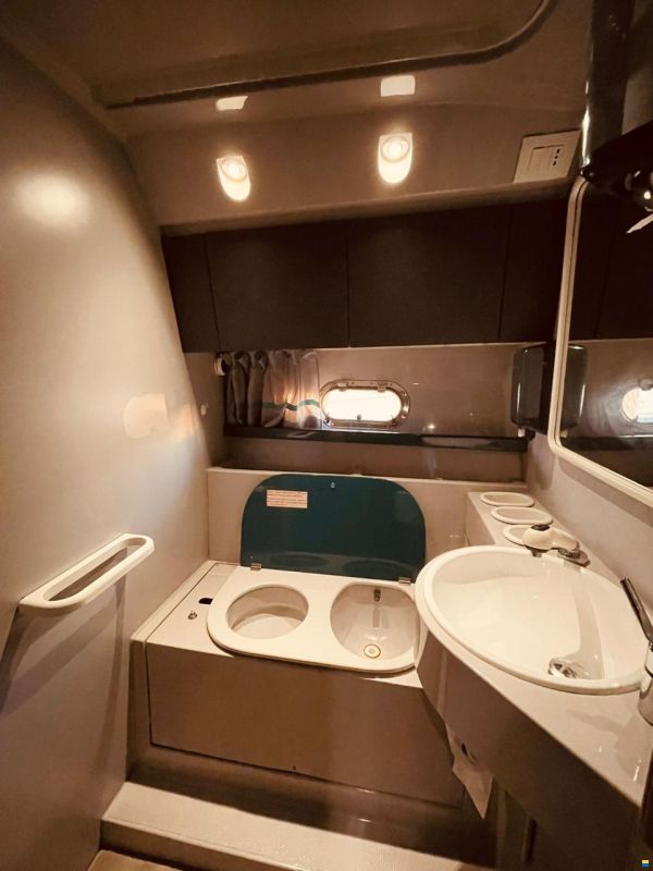 Ferretti 36