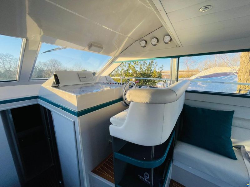 Ferretti 36