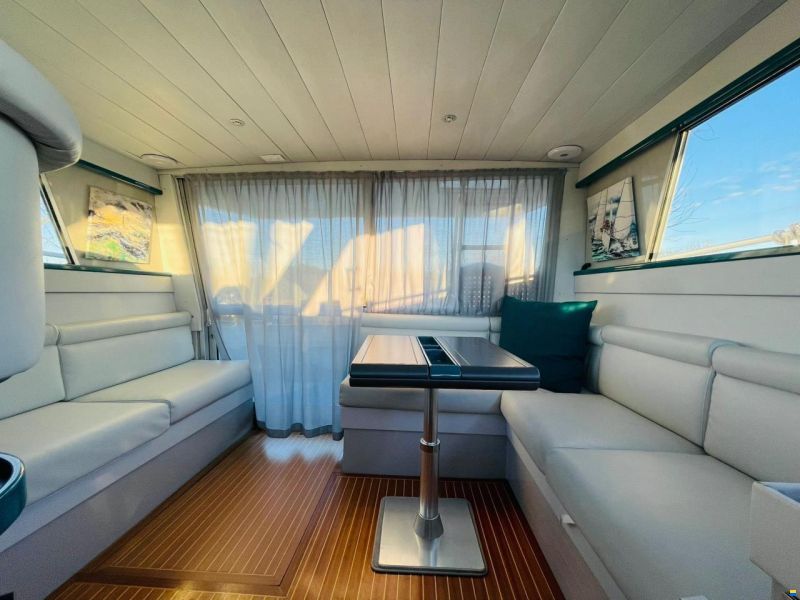 Ferretti 36