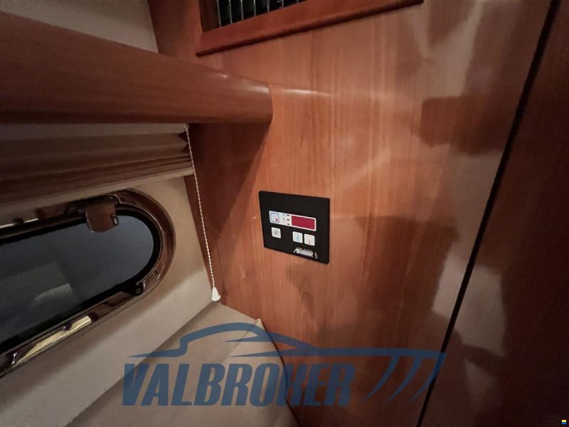 Sealine C 39