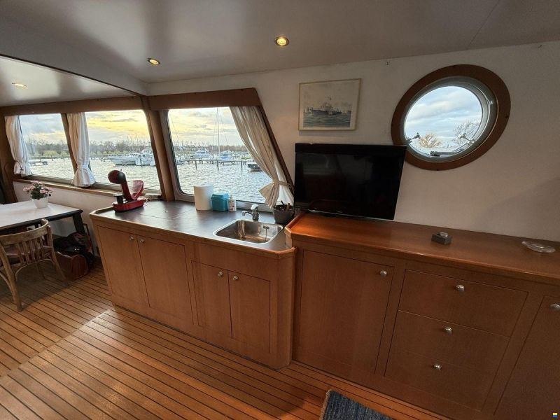 Ex-Patrouille Vaartuig Varend Woonschip