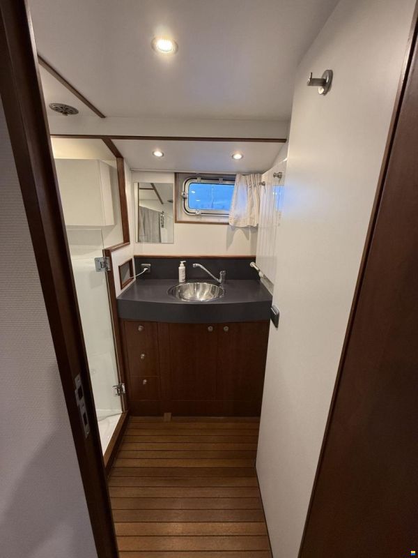 Ex-Patrouille Vaartuig Varend Woonschip