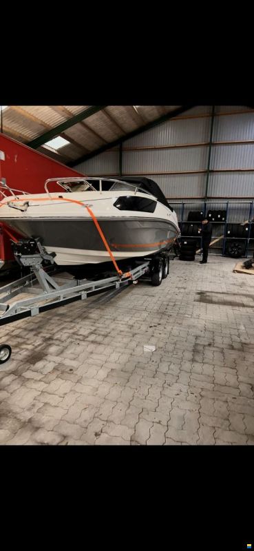 Bayliner VR6 Cuddy