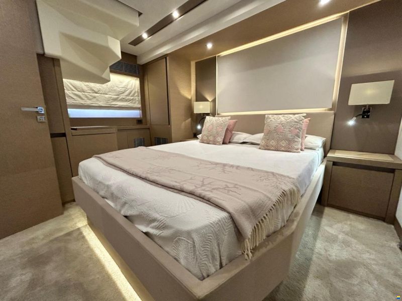 Prestige 680 Fly