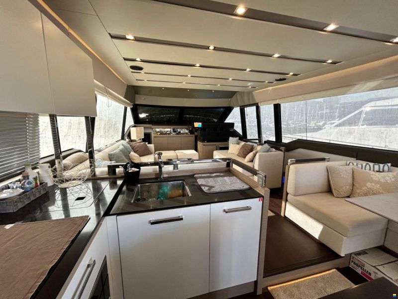 Prestige 680 Fly
