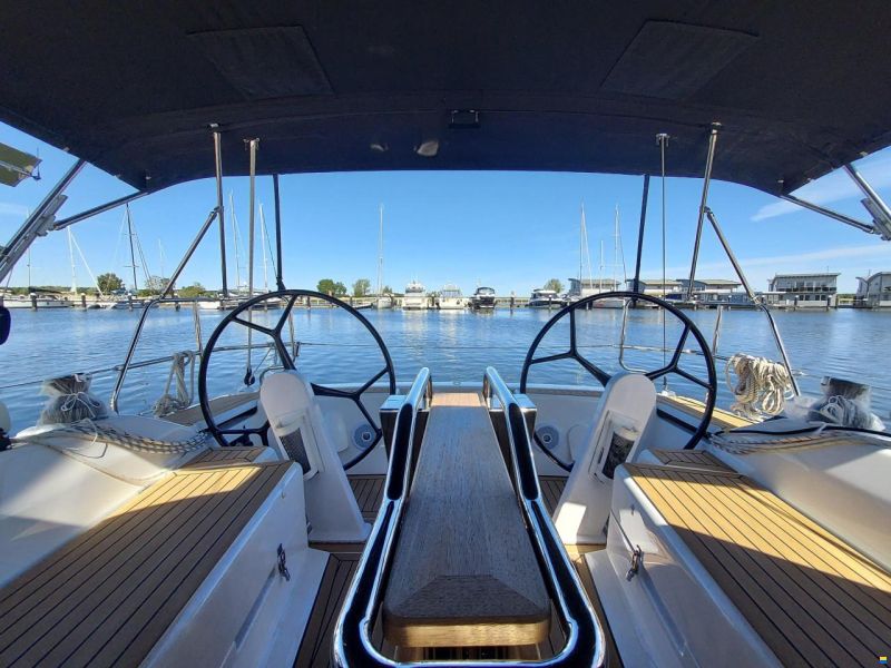Hanse 348