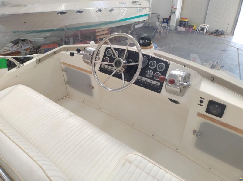 Bertram 28 Flybridge