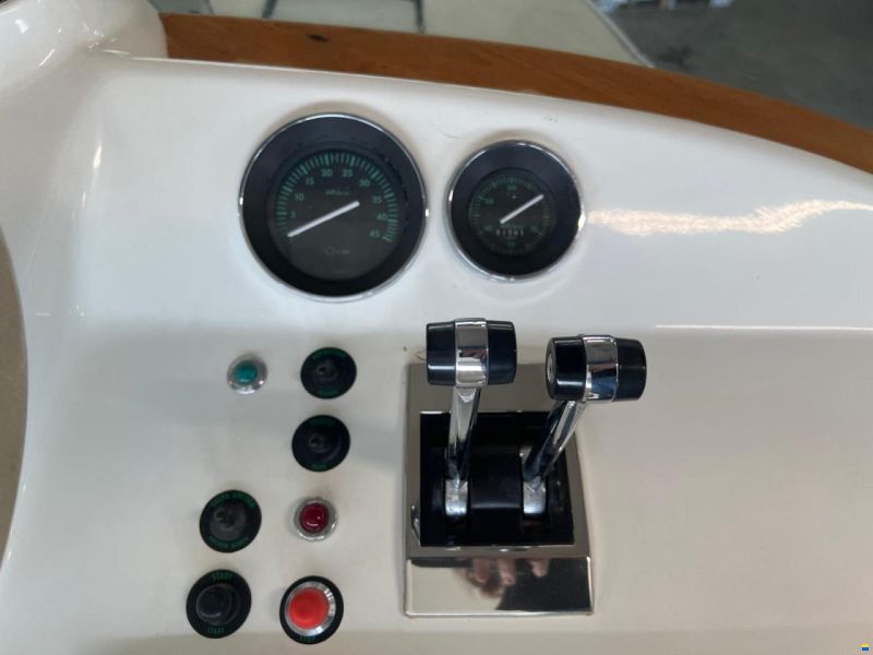 Riva Sportfisherman 25