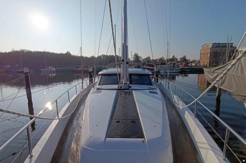 Moody 54 DS - Decksaloon