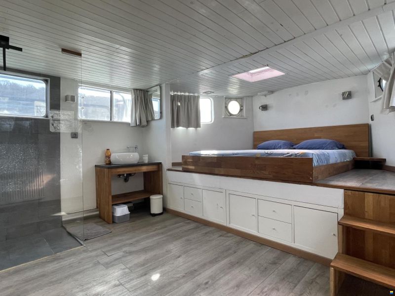 Bateau de plaisance - bateau habitation
