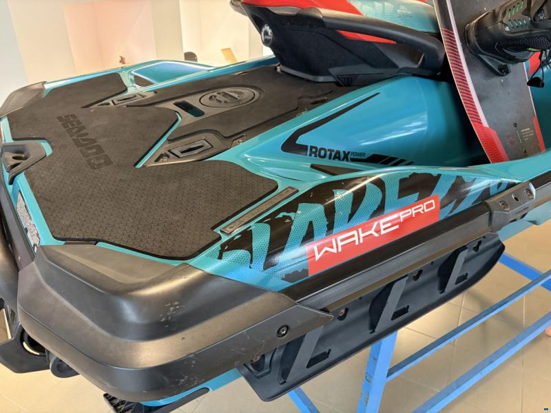 Sea-Doo Wake Pro 230