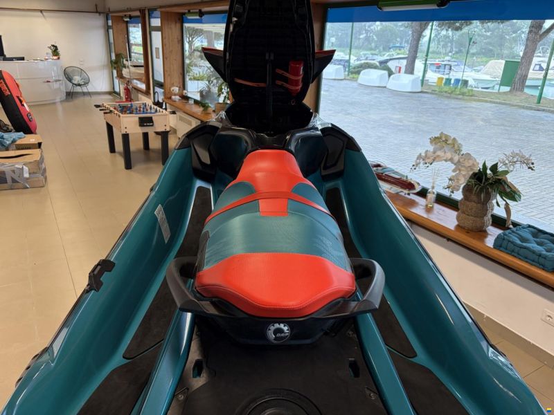 Sea-Doo Wake Pro 230