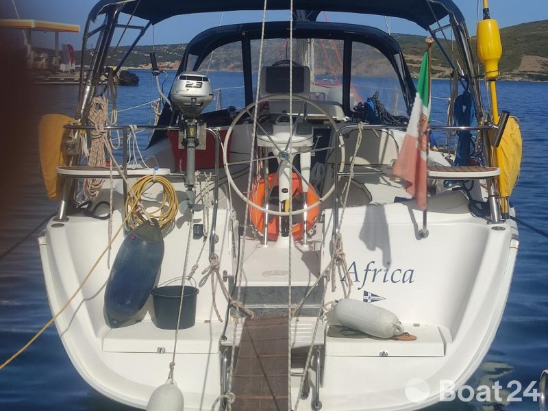 Hunter Marine 36