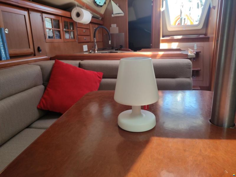 Hunter Marine 36
