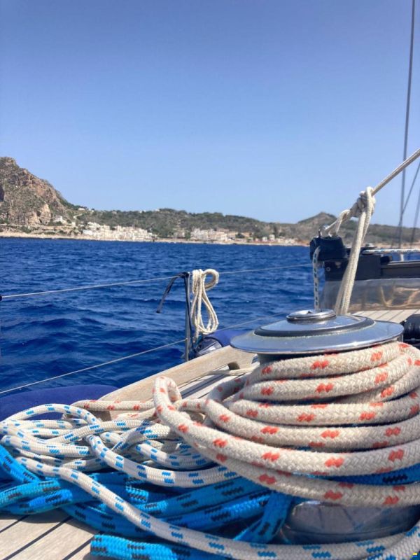 Sloop 12