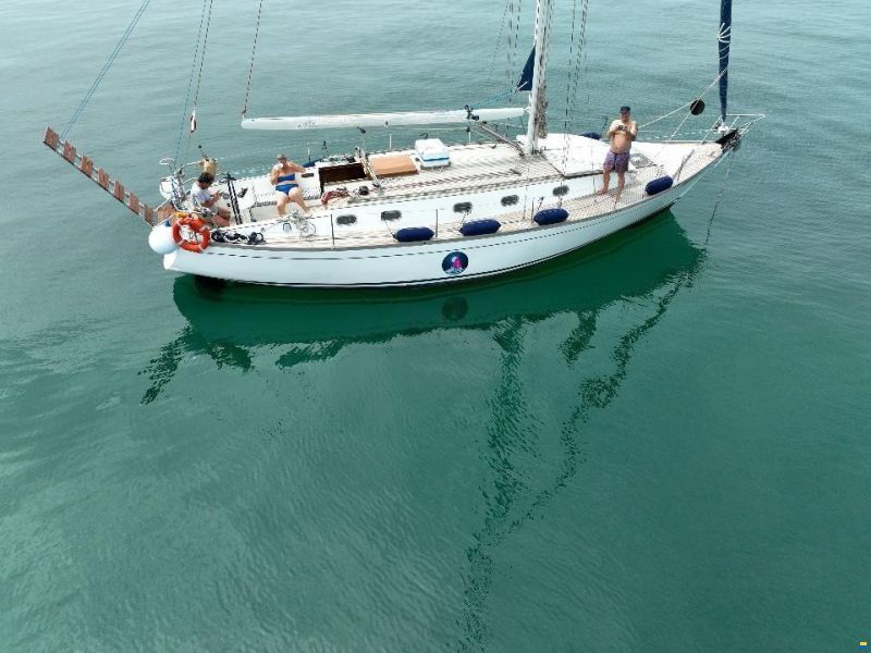Sloop 12