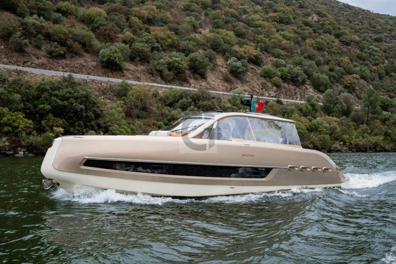Invictus TT460