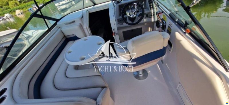 Chaparral Signature 240