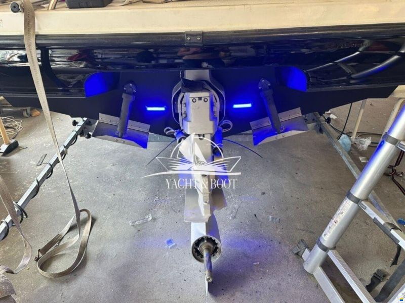Chaparral Signature 240