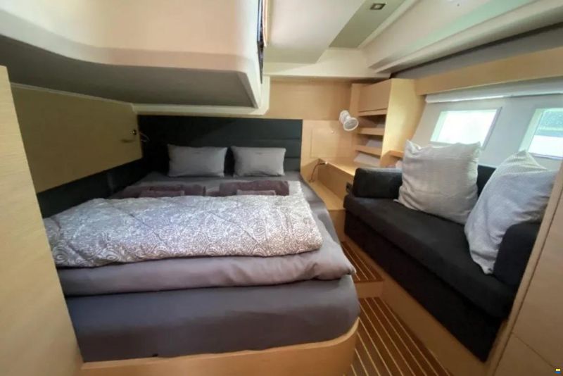 Hanse 548