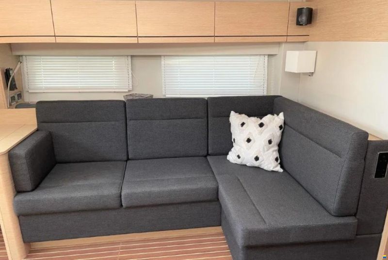 Hanse 548
