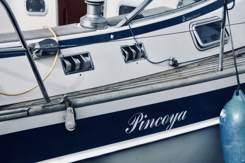 Hallberg-Rassy 34