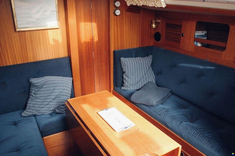Hallberg-Rassy 34