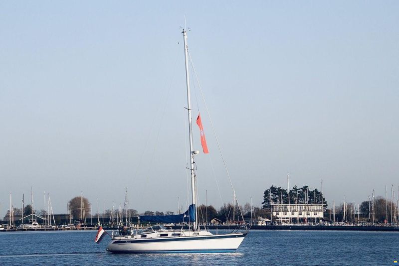 Hallberg-Rassy 34