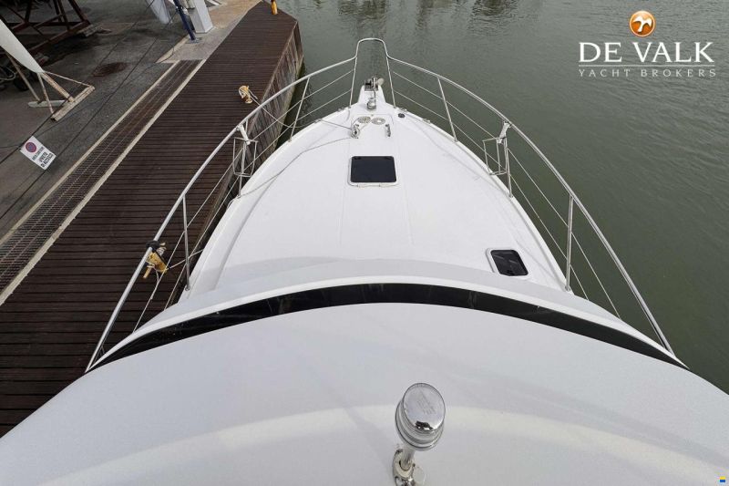 Riviera 33 Flybridge