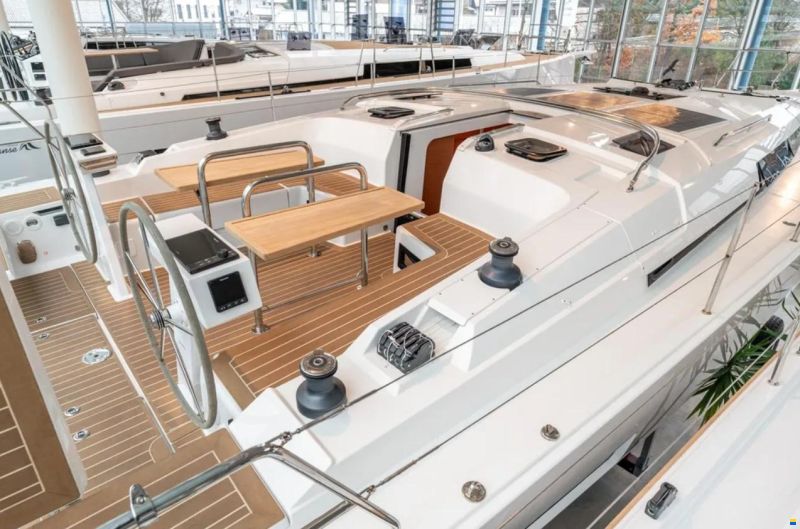 Hanse 410