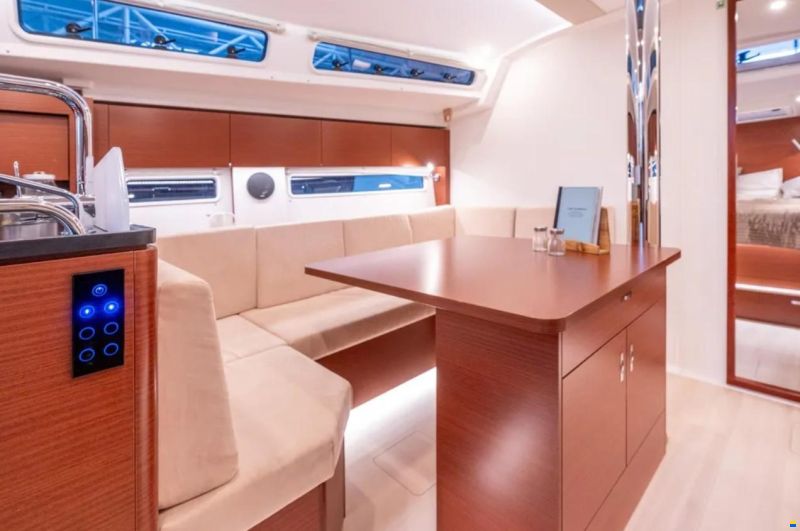 Hanse 410