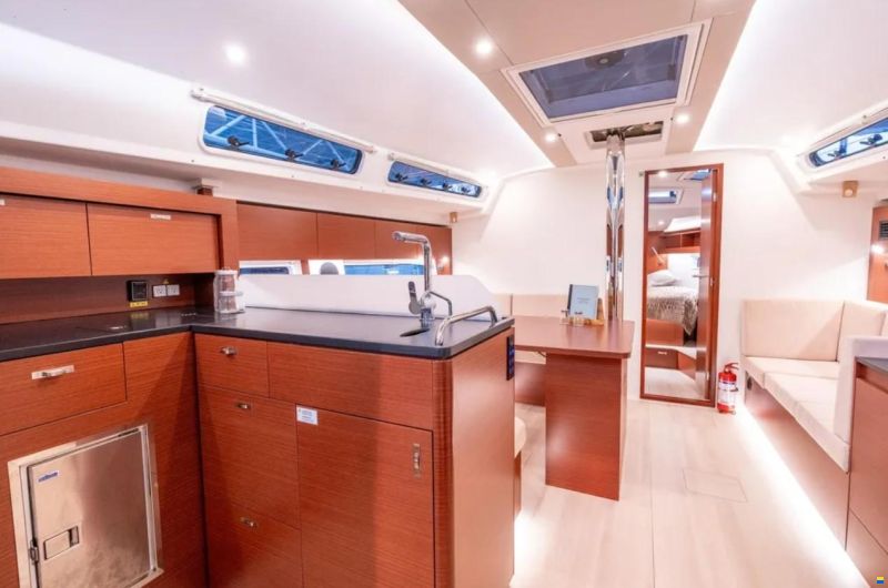 Hanse 410