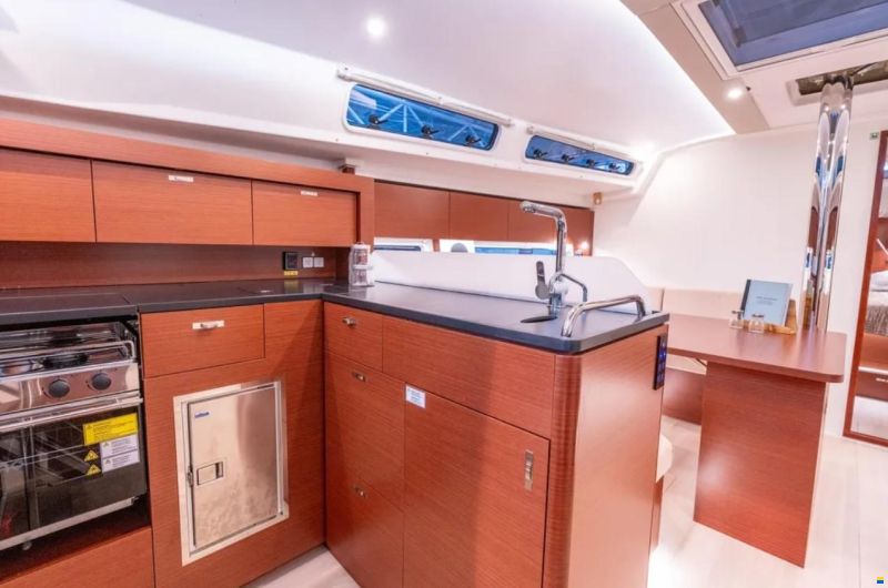 Hanse 410