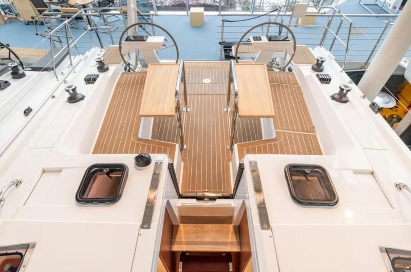 Hanse 410
