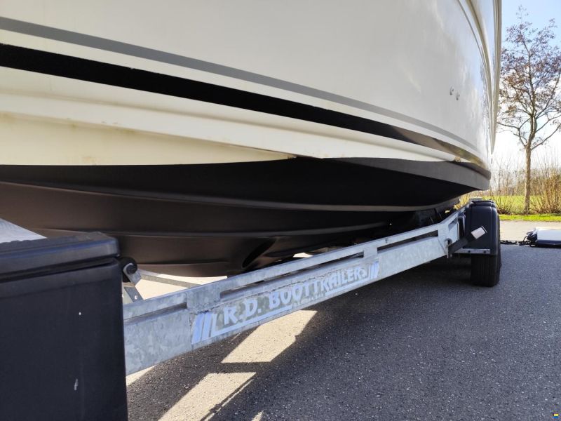 Sea Ray Sundancer 275