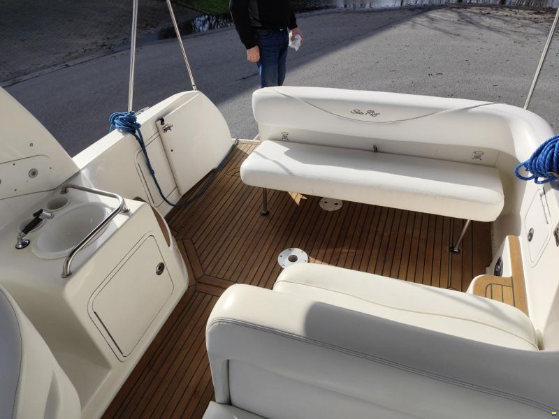 Sea Ray Sundancer 275
