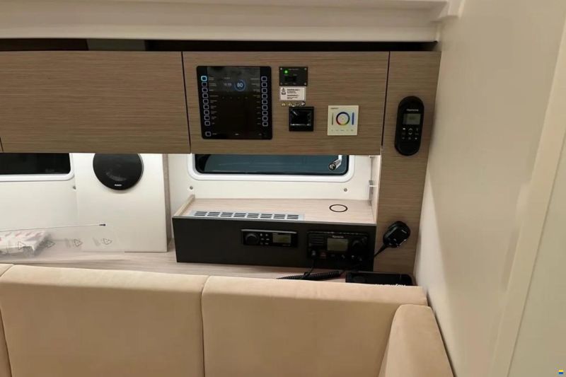 Hanse 410